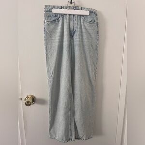 &Denim Mom Jeans Light Wash Women’s Size 8 High Rise 11”